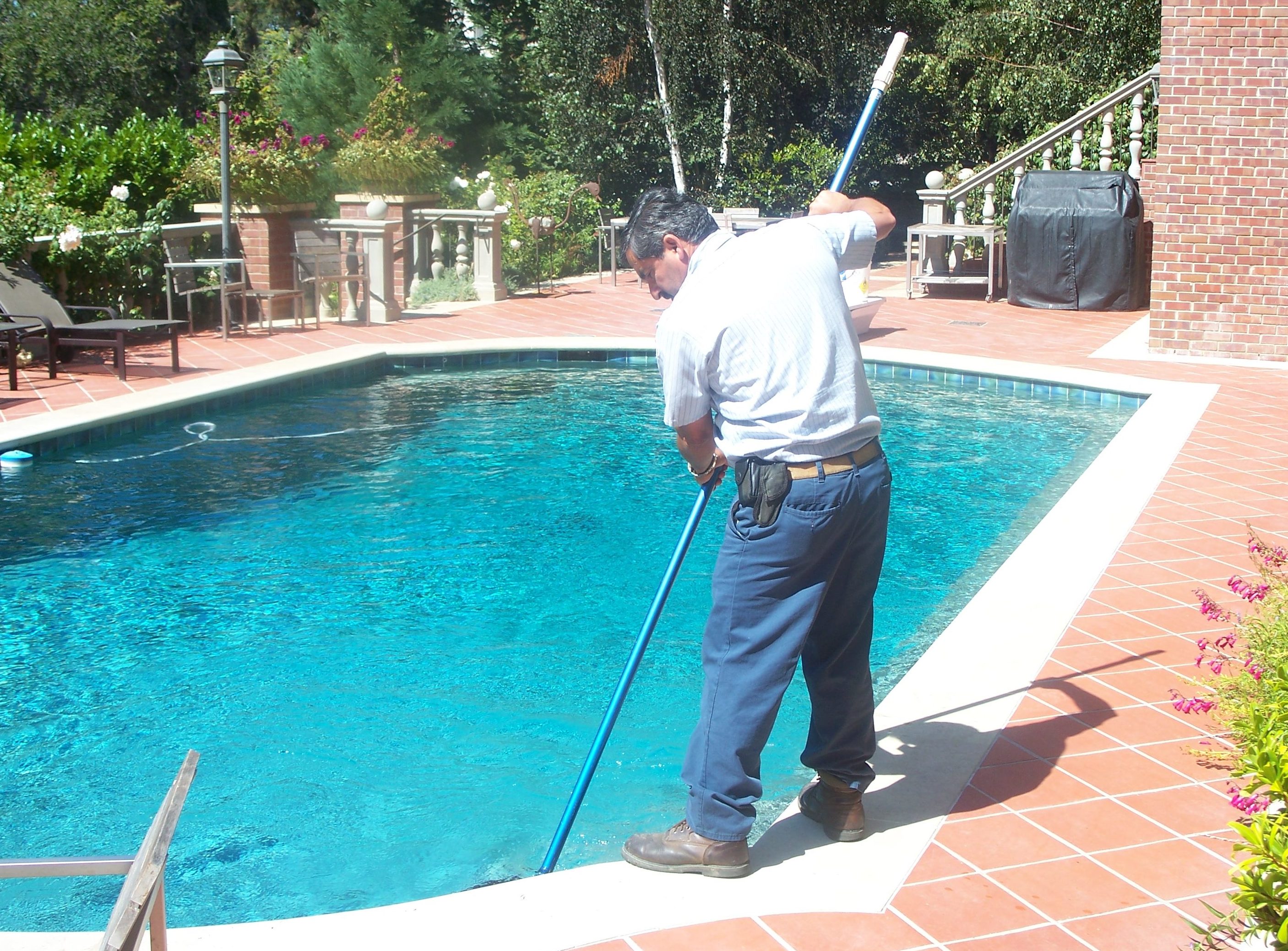 swimming pool technician